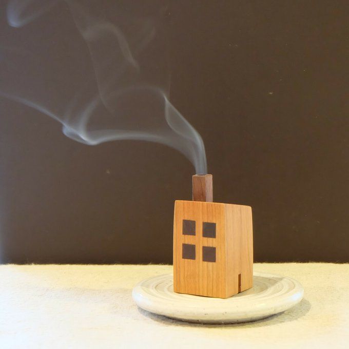 小さな木の香炉（平屋根）の商品画像